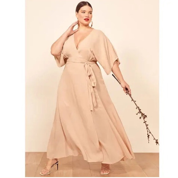 Reformation Wooster/Winslow Dress buff champagne flutter sleeve wrap size medium - Picture 10 of 16